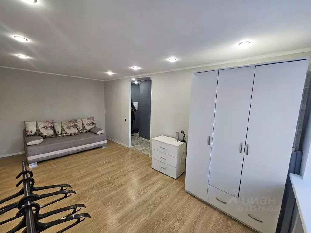 1-к кв. Омская область, Омск Городок Нефтяников мкр, ул. 22 Апреля, 16 ... - Фото 1