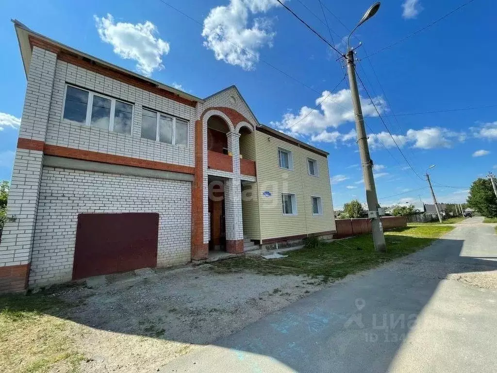 Дом в Марий Эл, Медведевский район, Краснооктябрьский городское ... - Фото 0