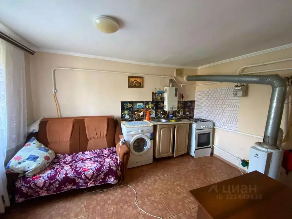 Дом в Краснодарский край, Крымск ул. Луначарского, 30 (34 м) - Фото 1