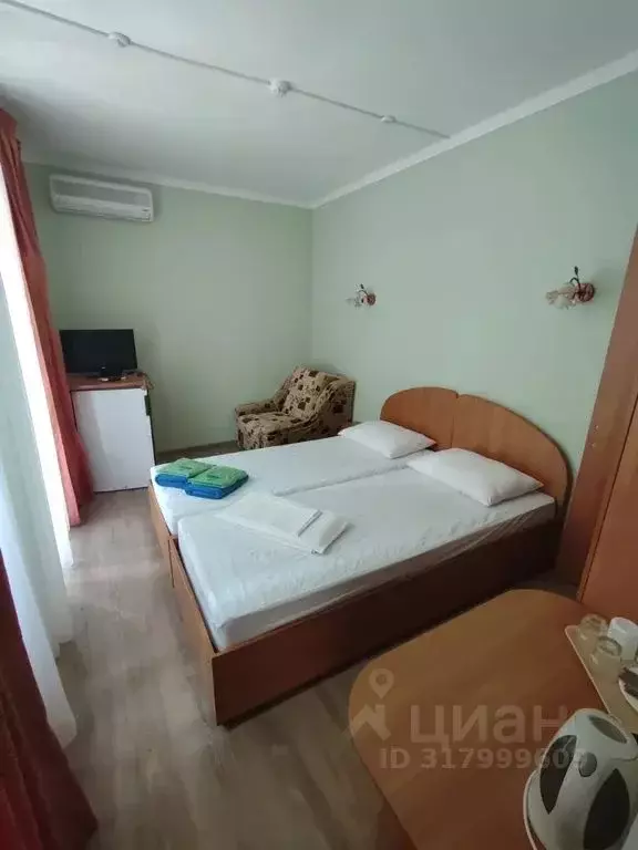 Комната Крым, Алушта ул. Набережная, 24Г - Фото 1