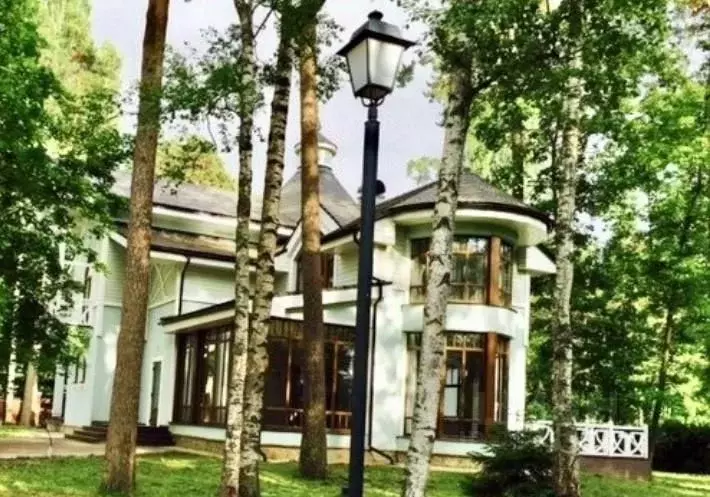 Дом в Калининградская область, Светлогорск пер. Баха (290 м) - Фото 0
