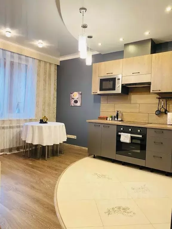 2-к кв. Тюменская область, Тюмень Фабричная ул., 9 (50.0 м) - Фото 1