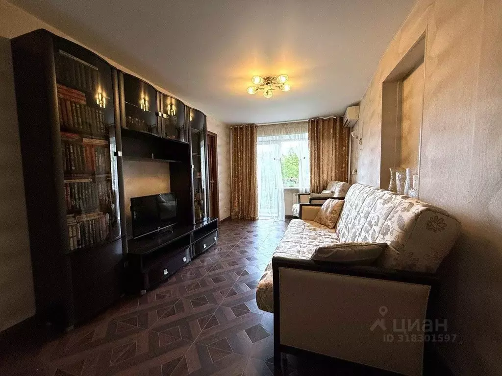 3-к кв. Свердловская область, Екатеринбург ул. Короленко, 10А (54.4 м) - Фото 0