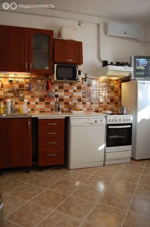 1-комнатная квартира: Анапа, Астраханская улица, 79 (69 м) - Фото 1