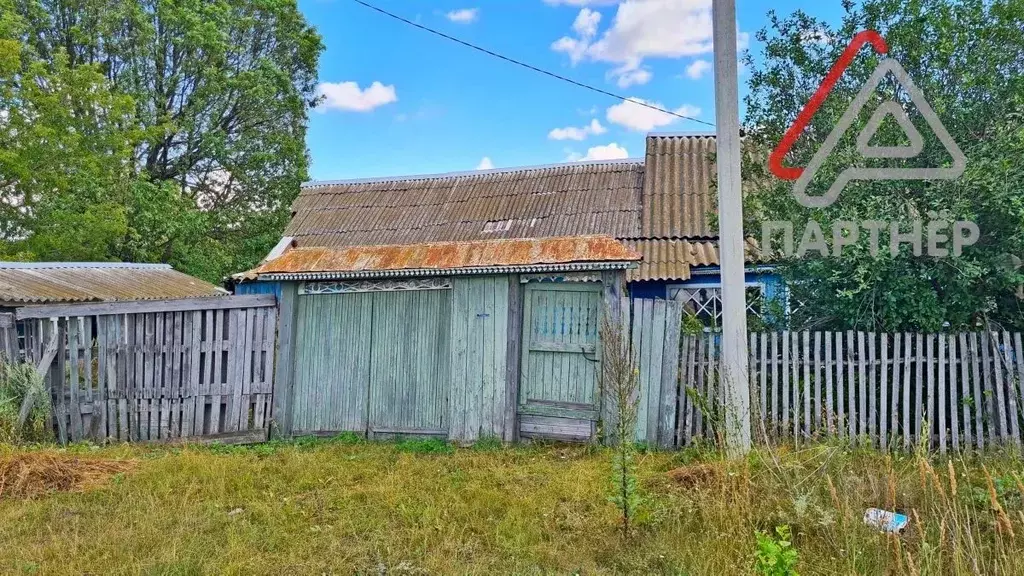 Дом в Ульяновская область, Новочеремшанское с/пос, с. Новочеремшанск ... - Фото 0