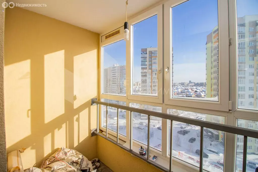 1-комнатная квартира: Тюмень, улица Александра Протозанова, 18к1 (36.6 ... - Фото 1