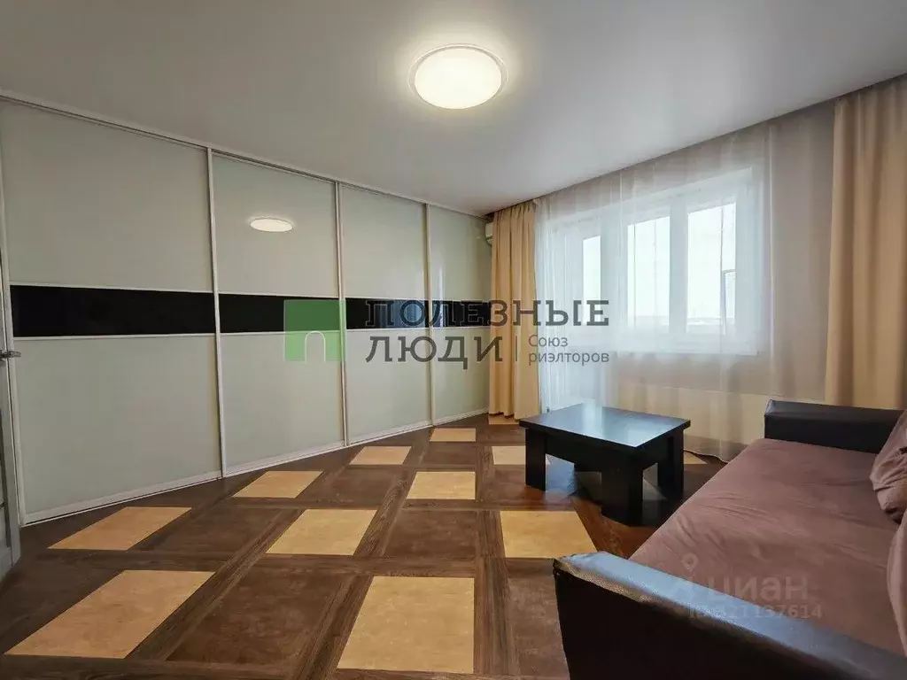 2-к кв. Курганская область, Курган 9 Мая ул., 4БК1 (56.4 м) - Фото 1