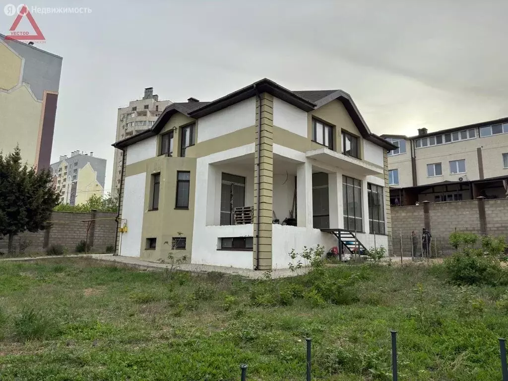 Дом в Севастополь, улица Комбрига Потапова, 26А (380 м) - Фото 0