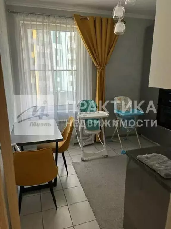 Продается 3-комнатная квартира - Фото 1