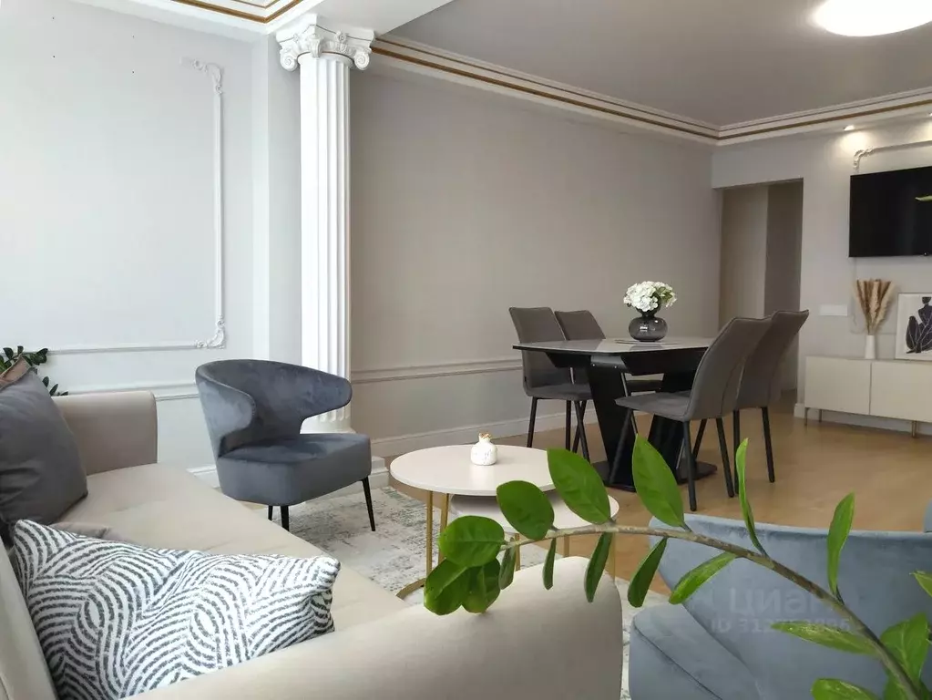 2-к кв. Челябинская область, Челябинск ул. Труда, 162 (88.0 м) - Фото 1