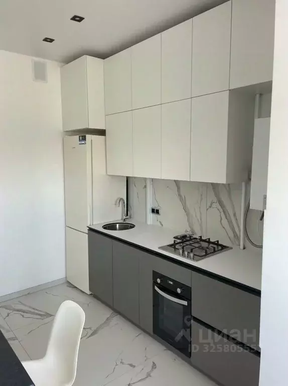 1-к кв. Крым, Симферополь ул. Набережная имени 60-летия СССР, 50к1 ... - Фото 1