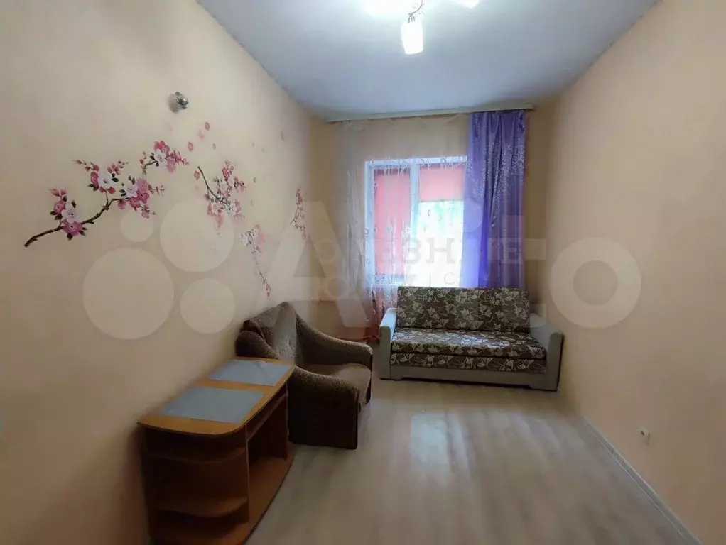 Комната 13 м в 3-к., 1/3 эт. - Фото 0