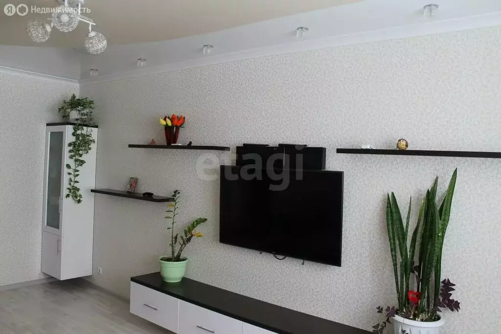 2-комнатная квартира: Саратов, улица имени С.П. Лисина, 10 (48.1 м) - Фото 1