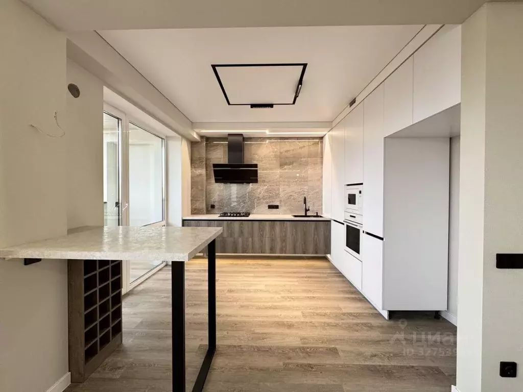 2-к кв. Марий Эл, Йошкар-Ола пл. Революции, 5 (73.4 м) - Фото 1