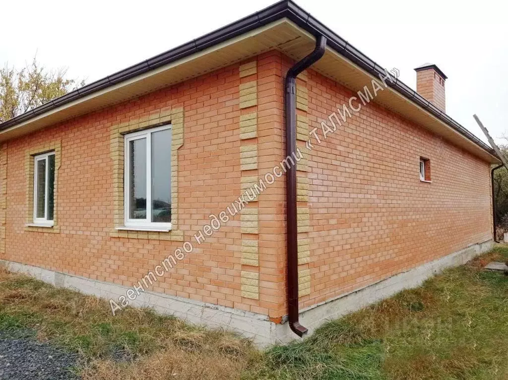 Дом в Ростовская область, Неклиновский район, с. Новобессергеневка ул. ... - Фото 1