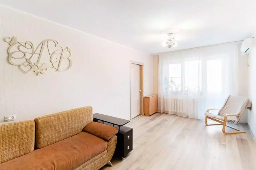 3-к кв. Омская область, Омск ул. Добровольского, 13 (54.1 м) - Фото 1