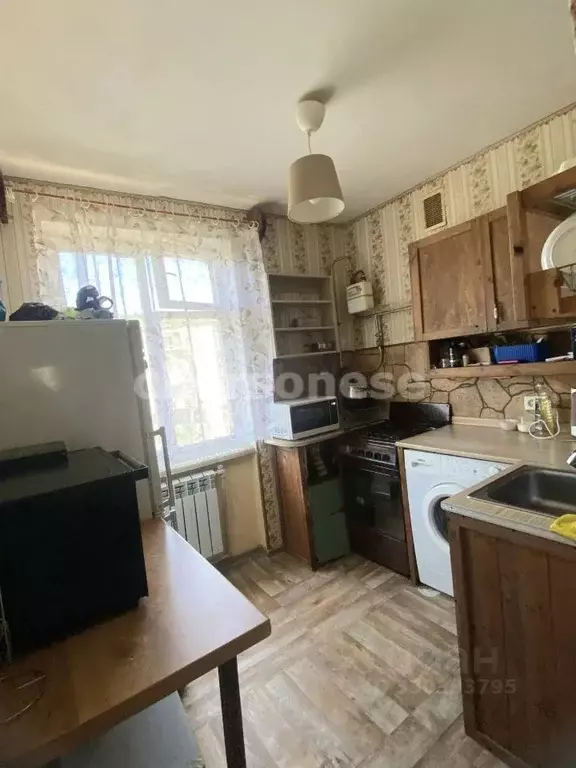2-к кв. Севастополь, Севастополь, Инкерман г. ул. Менжинского, 18 ... - Фото 1