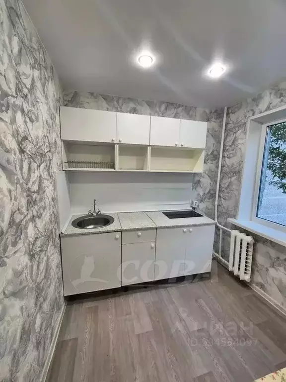 1-к кв. Тюменская область, Тюмень ул. Коммунаров, 39 (30.0 м) - Фото 2