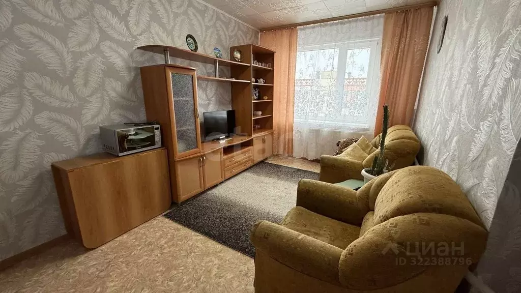 Комната Ямало-Ненецкий АО, Новый Уренгой 2-й мкр, ул. ... - Фото 1