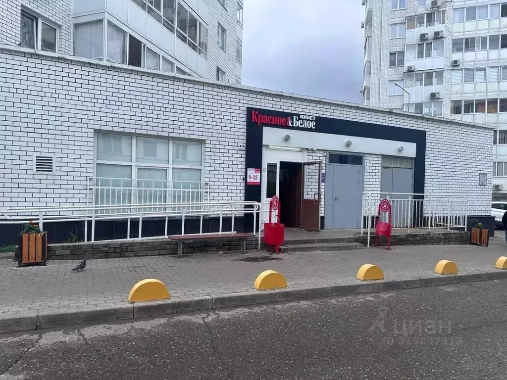 Помещение свободного назначения в Татарстан, Набережные Челны просп. ... - Фото 1