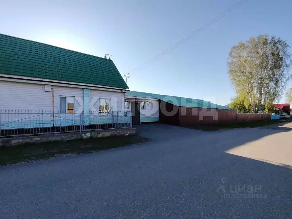 Дом в Томская область, Шегарское с/пос, с. Мельниково ул. Советская ... - Фото 1
