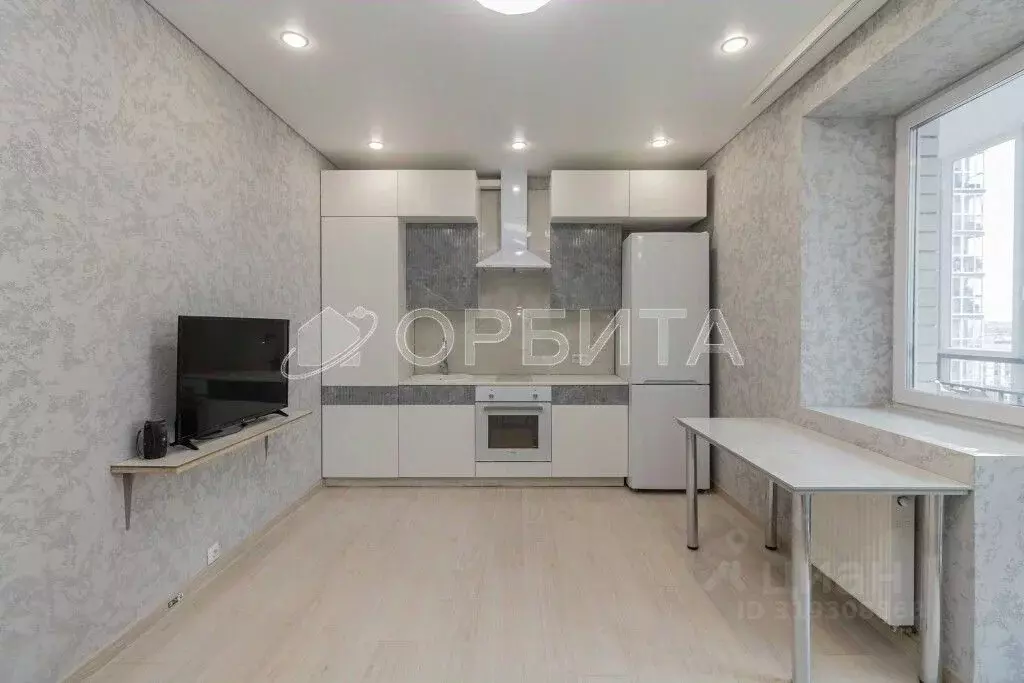 1-к кв. Тюменская область, Тюмень ул. 50 лет Октября, 75к4 (53.0 м) - Фото 1