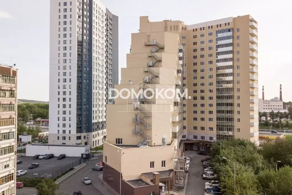 Студия Свердловская область, Екатеринбург ул. Крестинского, 35 (30.0 ... - Фото 1