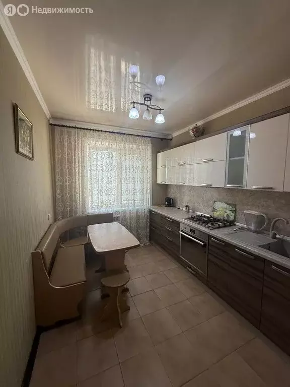 3-комнатная квартира: Астрахань, улица Рылеева, 86 (61.7 м) - Фото 1