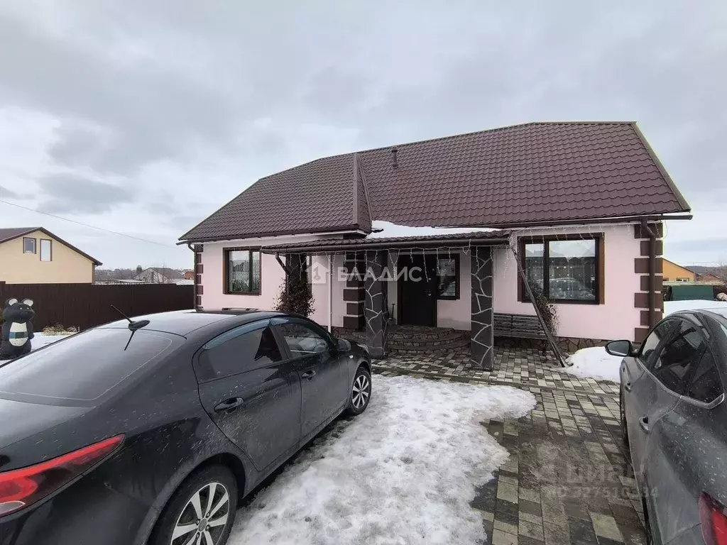 Дом в Белгородская область, Строитель Яковлевский городской округ, ул. ... - Фото 1