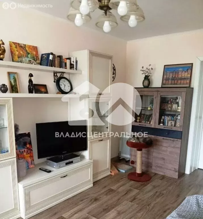 3-комнатная квартира: Новосибирск, улица Забалуева, 52 (57 м) - Фото 1