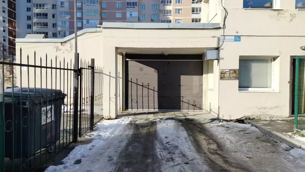 Гараж в Свердловская область, Екатеринбург ул. Ясная, 33 (15 м) - Фото 1