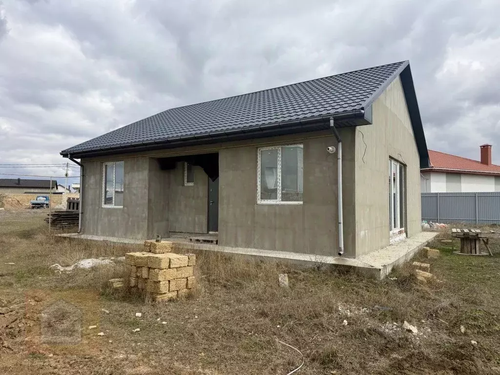 Дом в Крым, Евпатория ул. Февзи Билялова, 10 (98 м) - Фото 1