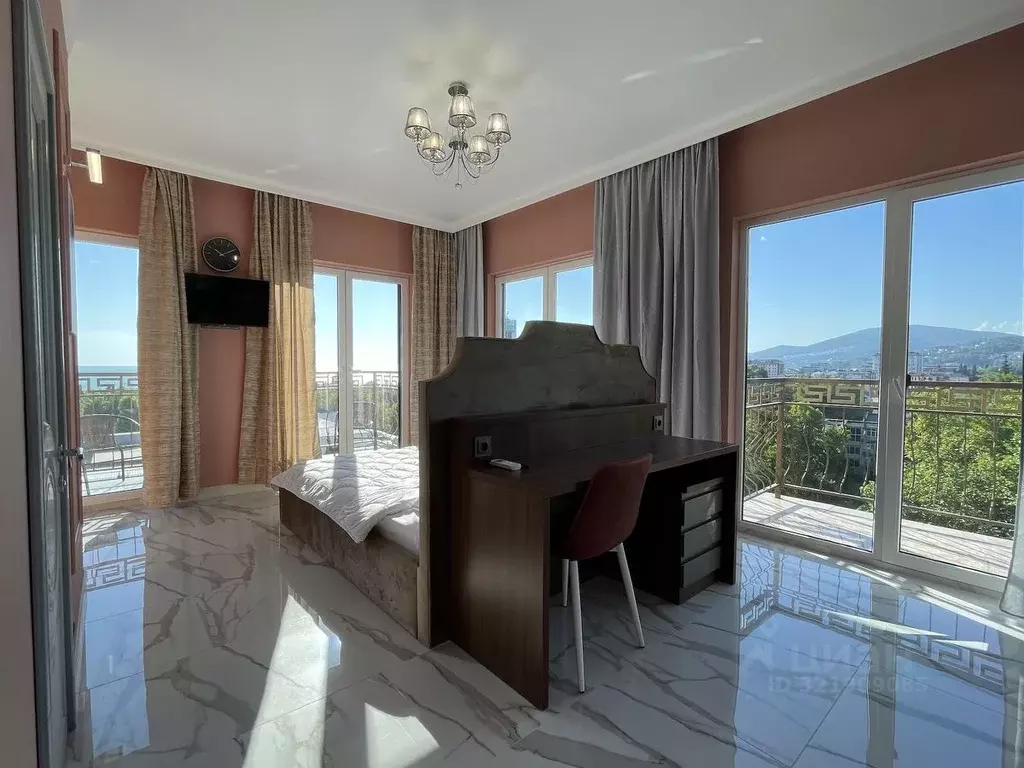 3-к кв. Краснодарский край, Сочи ул. Ленина, 219/6Б (101.0 м) - Фото 1