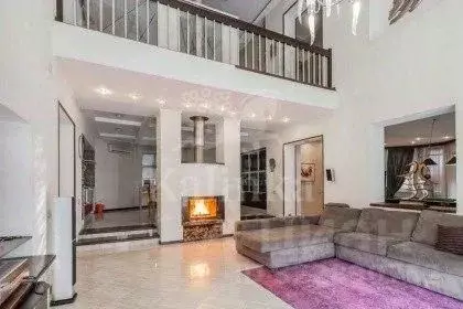 Дом в Москва пос. Мещерский,  (400 м) - Фото 2