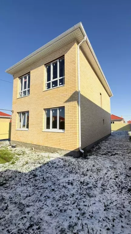 Дом в Краснодарский край, Динской район, Южно-Кубанское с/пос, пос. ... - Фото 1