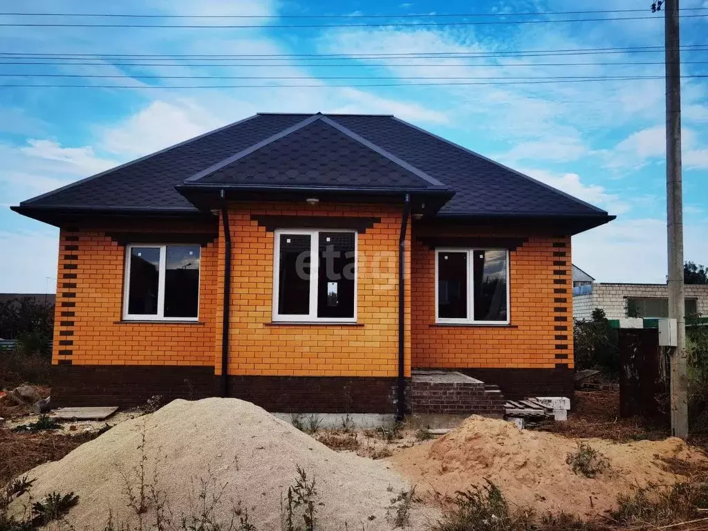 Дом в Липецкая область, Елец ул. 122 Стрелковой Дивизии, 8 (105 м) - Фото 1