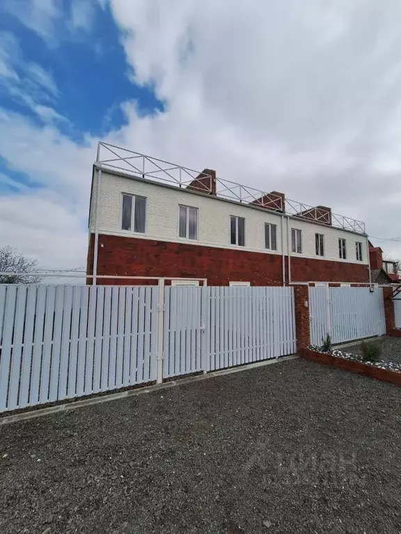 Таунхаус в Ростовская область, Новочеркасск ул. Никольского (110 м) - Фото 2