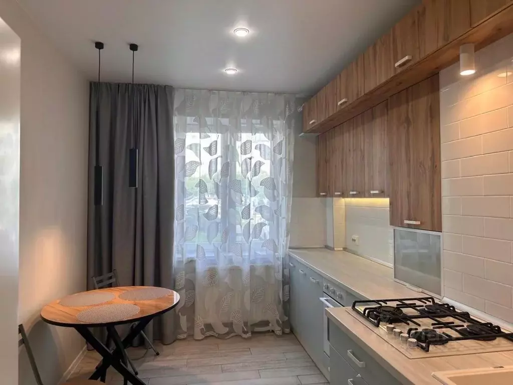 2-к кв. Калининградская область, Калининград ул. Баженова, 13Б (57.0 ... - Фото 1