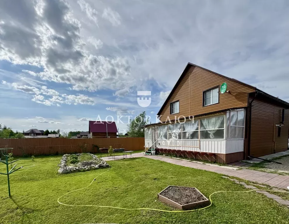 Дом в Новосибирская область, Колывань рп ул. Карьерная (150 м) - Фото 0