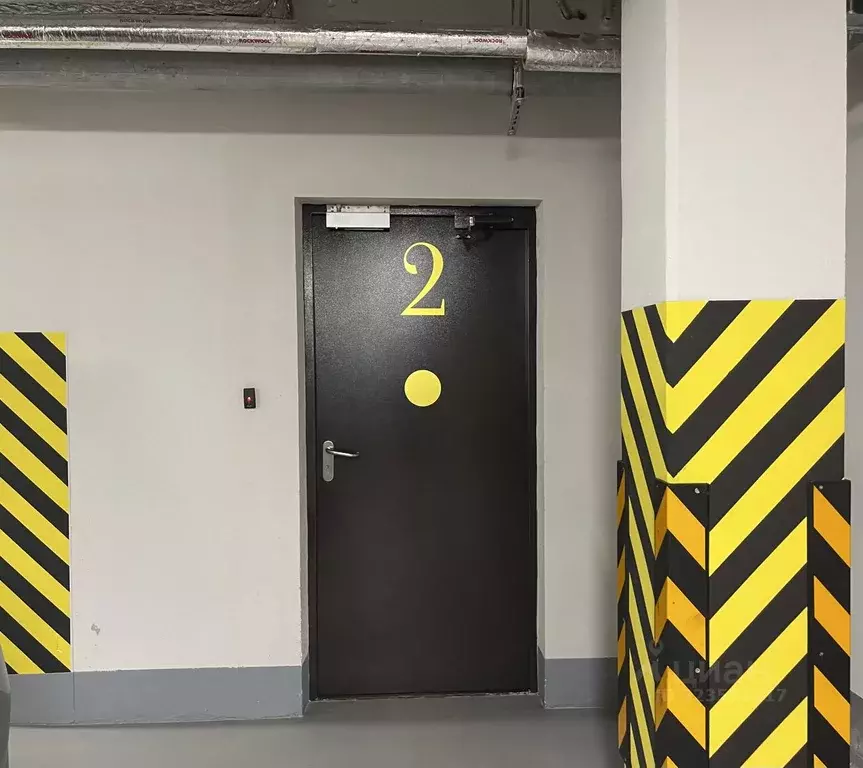 Гараж в Санкт-Петербург пер. Басков, 2 (14 м) - Фото 1