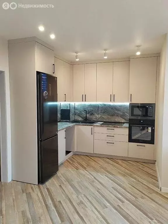 1-комнатная квартира: Тюмень, улица Мельникайте, 2к19 (60 м) - Фото 2