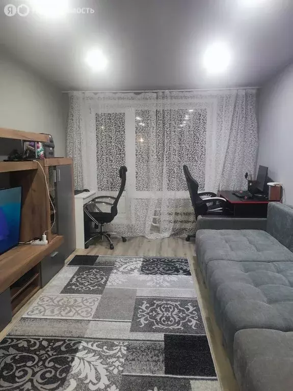 3-комнатная квартира: Тольятти, улица Ворошилова, 30 (58 м) - Фото 0