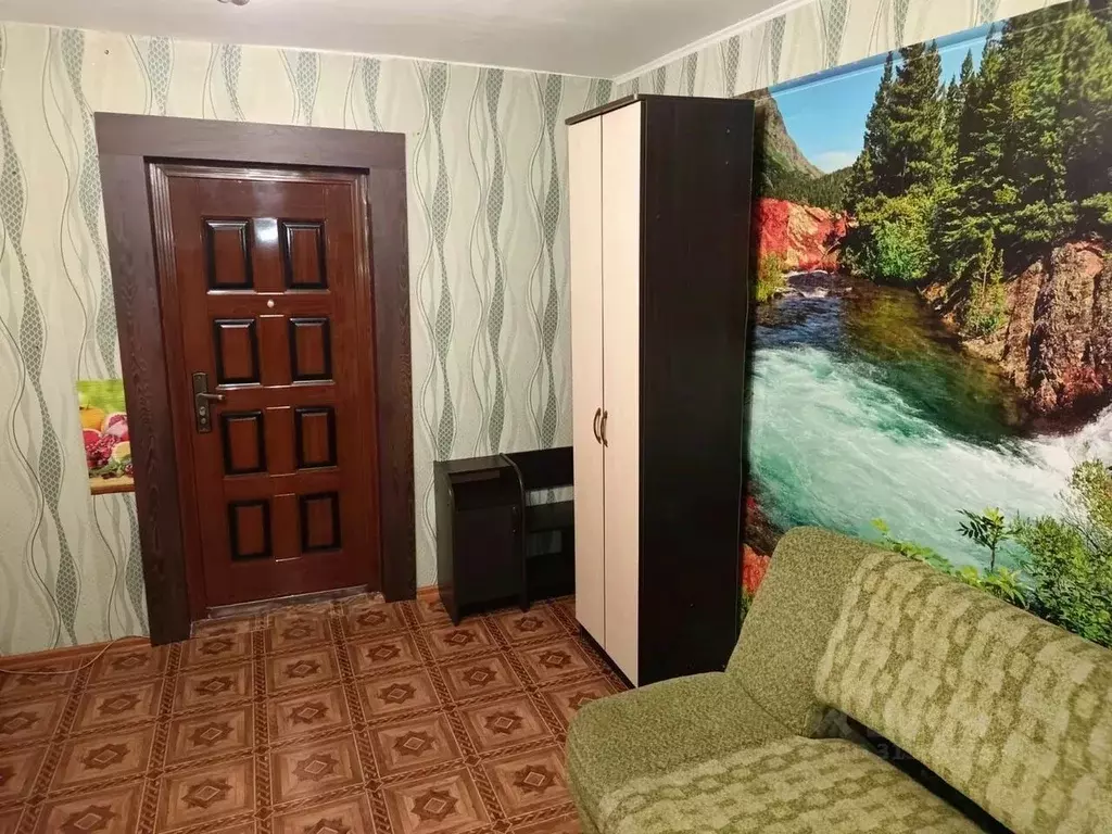 Комната Челябинская область, Челябинск пер. Островского, 7 (12.8 м) - Фото 0
