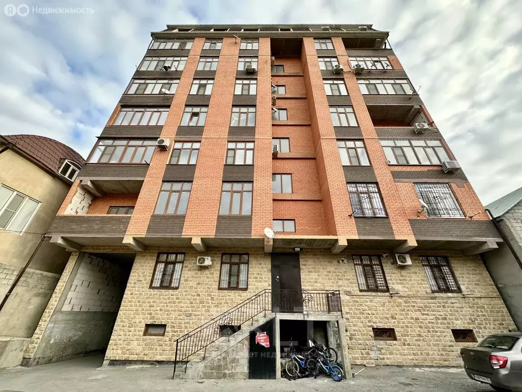 2-комнатная квартира: Махачкала, улица Абдуллы Гаджиева, 30 (75 м) - Фото 2