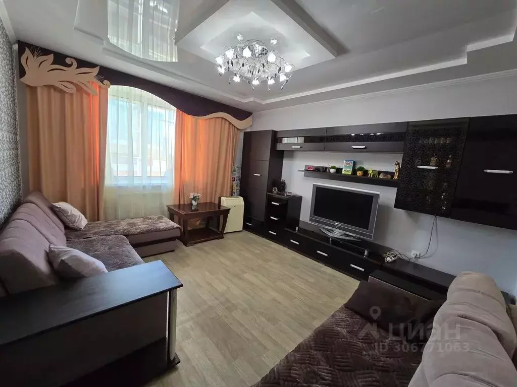 2-к кв. Татарстан, Казань ул. Кул Гали, 27 (54.0 м) - Фото 1