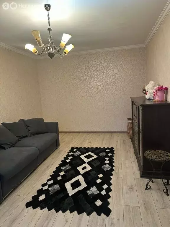2-комнатная квартира: Саратов, улица имени С.Ф. Тархова, 27 (72 м) - Фото 2