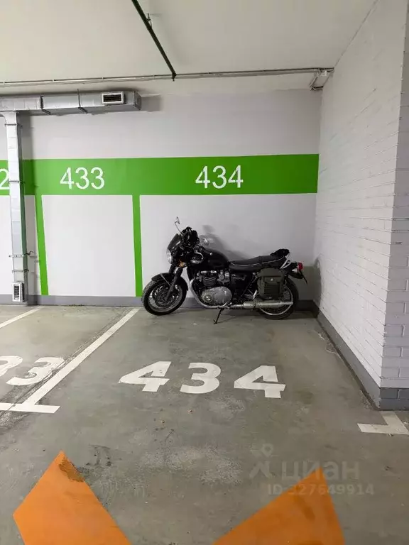 Гараж в Москва ул. Усачева, 11 (8 м) - Фото 1