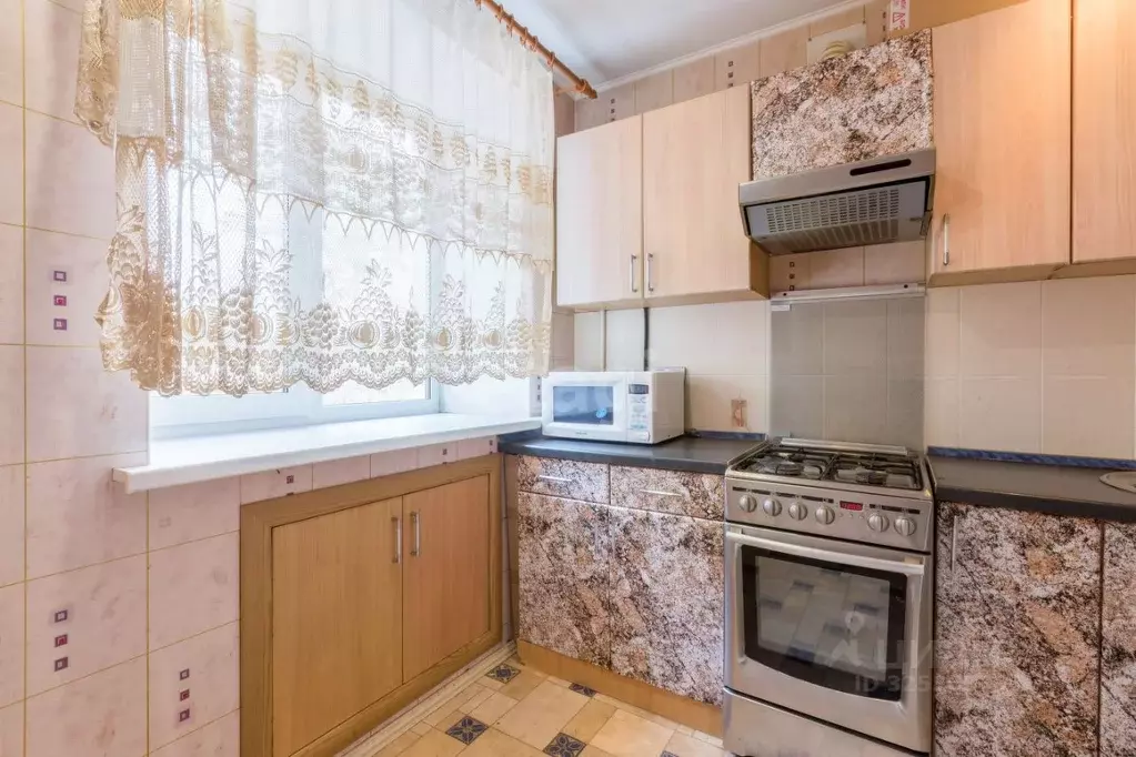 3-к кв. Свердловская область, Екатеринбург ул. Водонасосная, 16 (56.2 ... - Фото 1