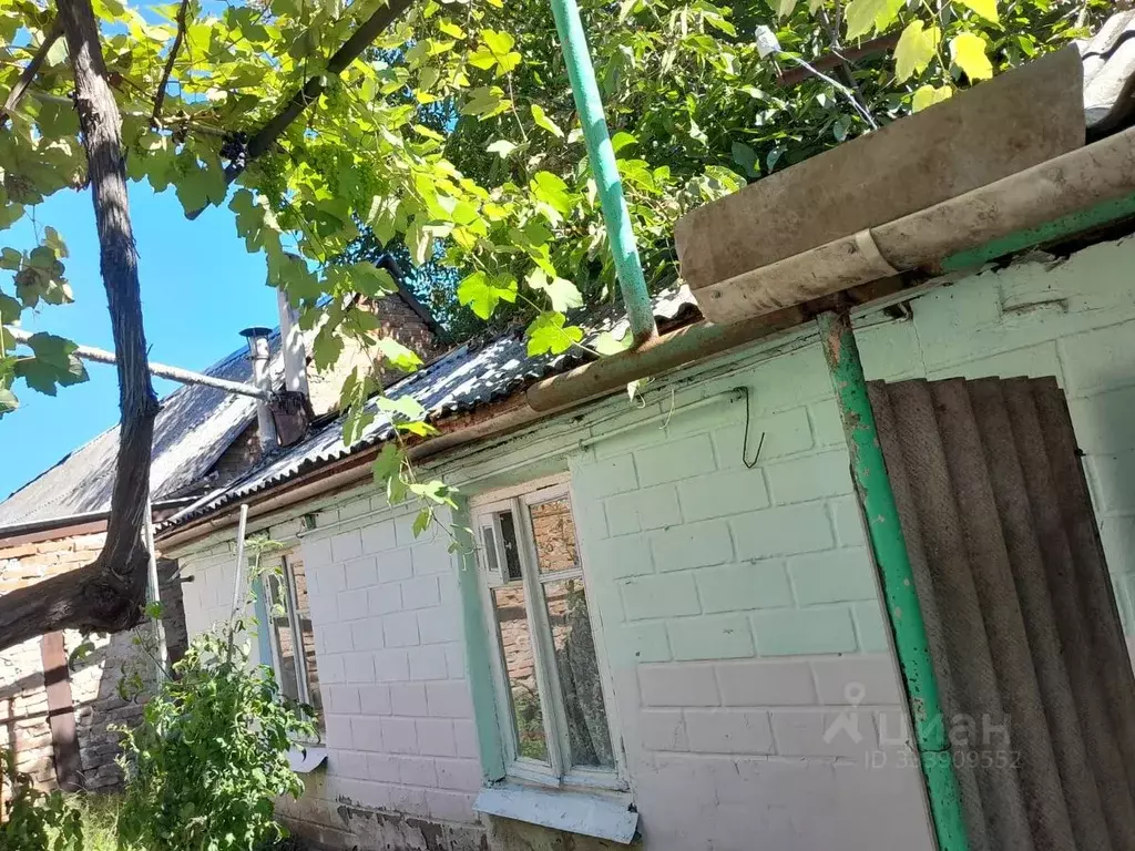 Дом в Северная Осетия, Заводской пгт ул. Строителей (100 м) - Фото 1