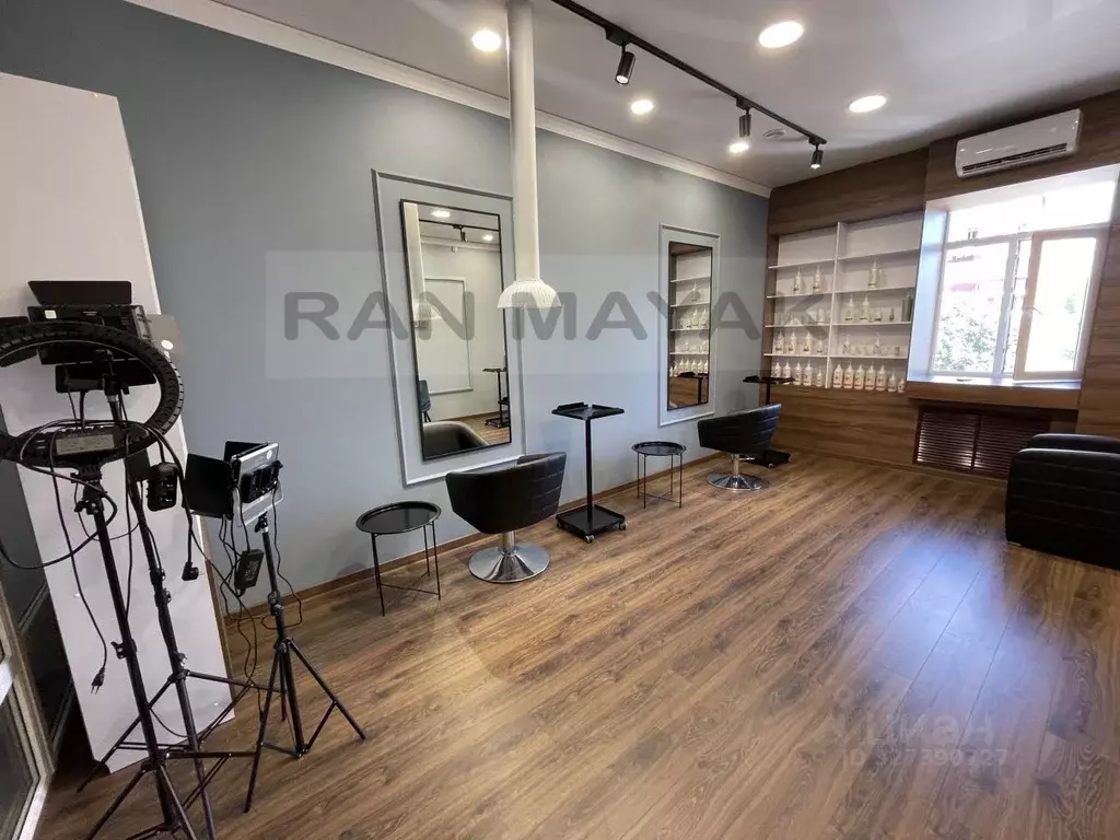 Помещение свободного назначения в Адыгея, Майкоп ул. Чкалова, 67 (29 ... - Фото 2